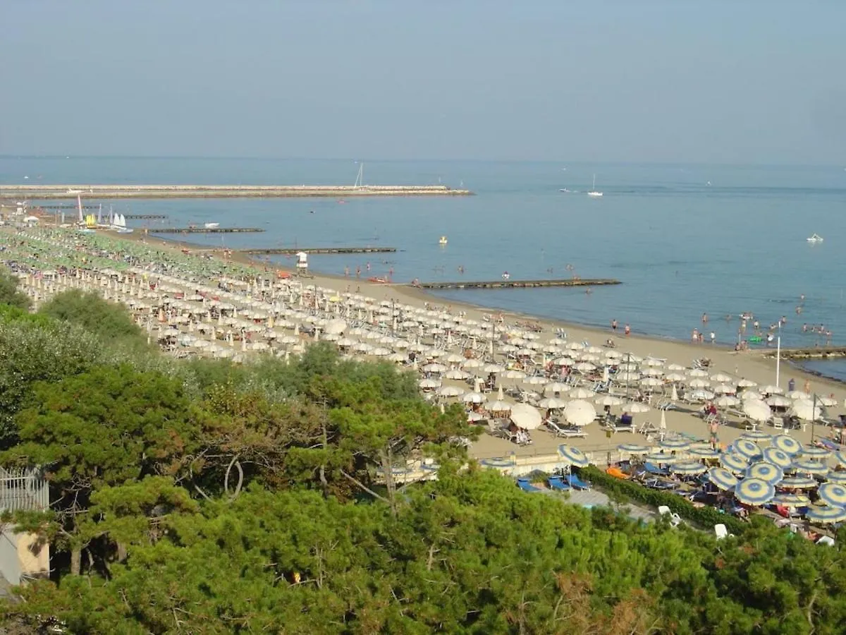 Beachside Flat With Shared Pool Porto Santa Margherita di Caorle