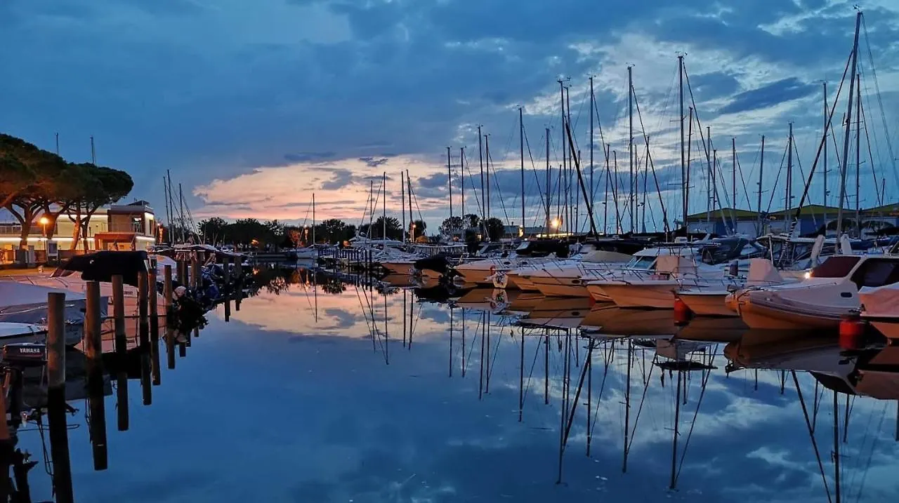 Beachside Flat With Shared Pool Porto Santa Margherita di Caorle Apartment